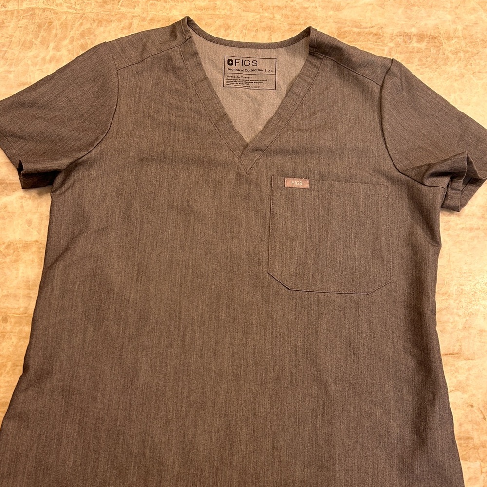 Graphite Figs Scrub set- XS top and S pant